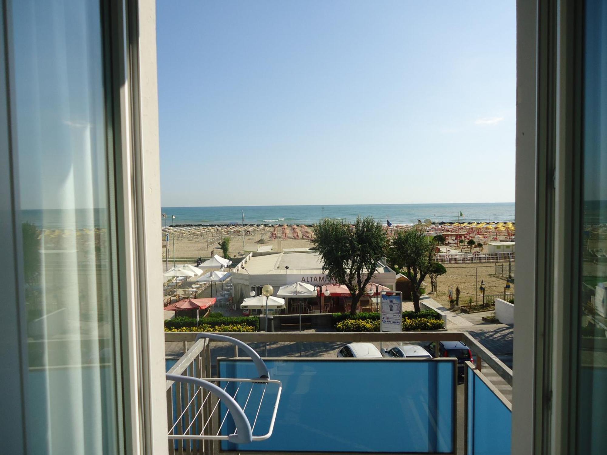 Hotel L&V Rimini Extérieur photo