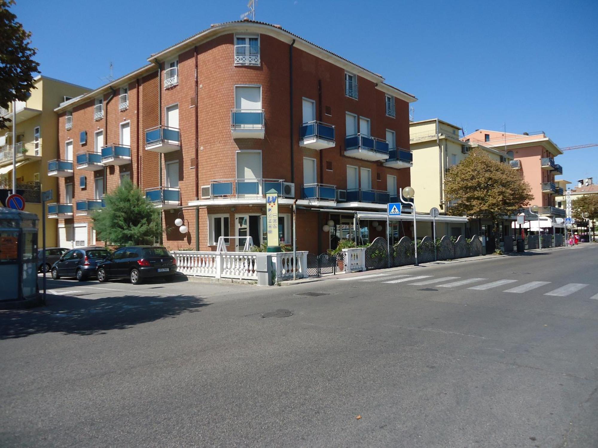 Hotel L&V Rimini Extérieur photo